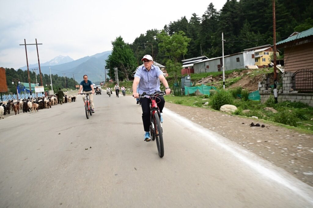 Omar on cycle
