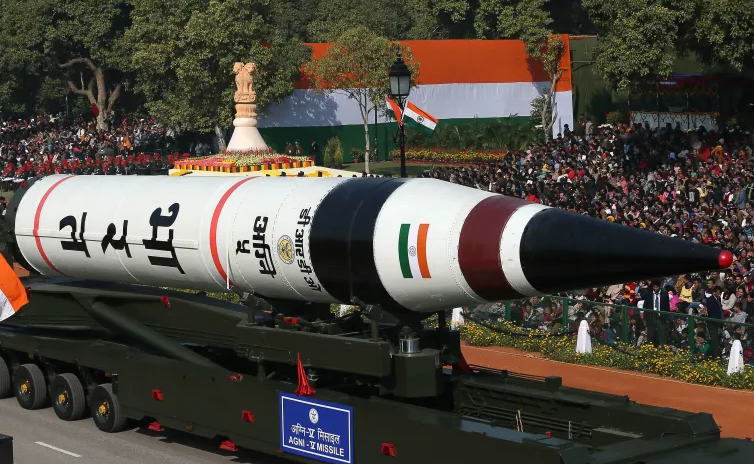 Nuclear warhead
