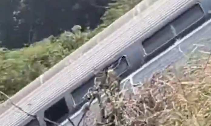 మెక్సికోలో ఘోర రైలు ప్రమాదం.. 13 మంది మృతి