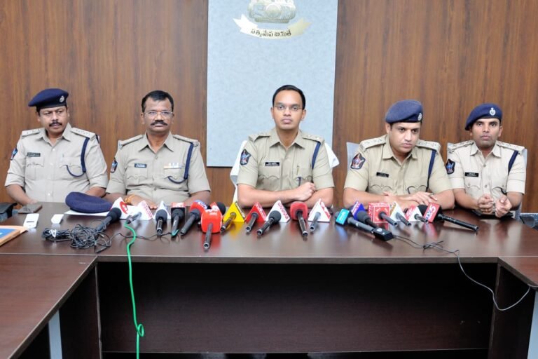 హద్దు దాటితే.. లాకప్పే!