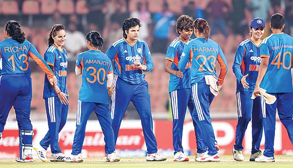 అదే జోరు.. నాలుగో టీ20లోనూ మహిళల ఘన విజయం