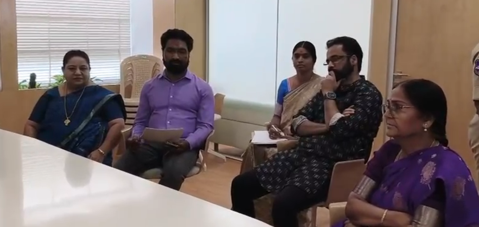 Shivaji at Mahila commission