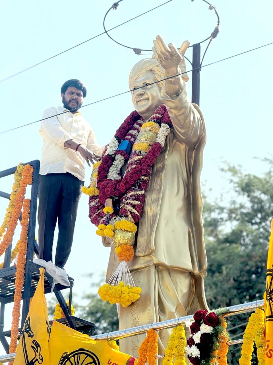 తెలుగు జాతి యుగపురుషుడు ఎన్టీఆర్: అనంతపురం జడ్పీ కార్యాలయంలో ఘనంగా 30వ వర్ధంతి నివాళులు!