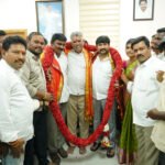 ఒంగోలులో చెవిరెడ్డికి బ్రహ్మరథం: 226 రోజుల తర్వాత భారీ ఎత్తున జనసందోహం