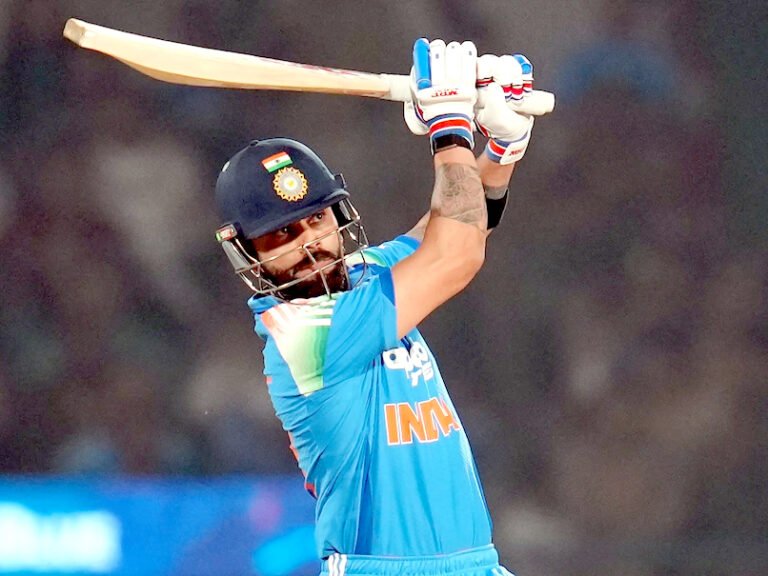 కోహ్లీ విశ్వరూపం.. విమర్శకులకు బ్యాట్‌తో సమాధానం!