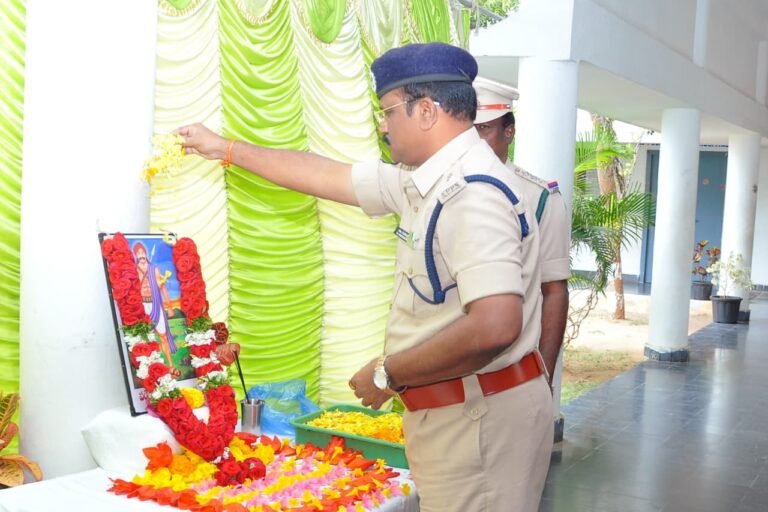 రేనాటి యోధుడు వడ్డె ఓబన్న చరిత్ర చిరస్మరణీయం: అదనపు ఎస్పీ ఎం. వెంకటాద్రి