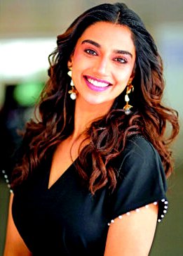 చారులతగా నవ్విస్తానంటున్న మాళవిక