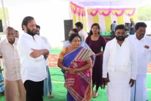 పల్లిపాడులో సుబ్బమ్మ చిత్రపటానికి నివాళి