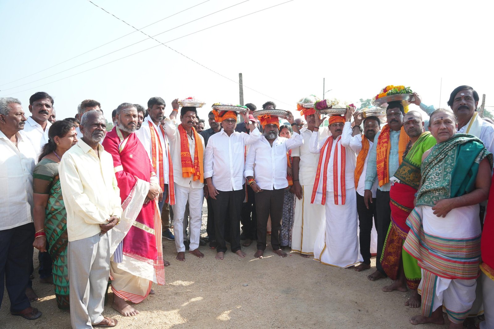 శ్రీ కాలభైరేశ్వర స్వామివారికి పట్టువస్త్రాల సమర్పణ