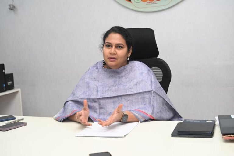 అనధికారిక వసూళ్లపై ఉక్కుపాదం: కమిషనర్