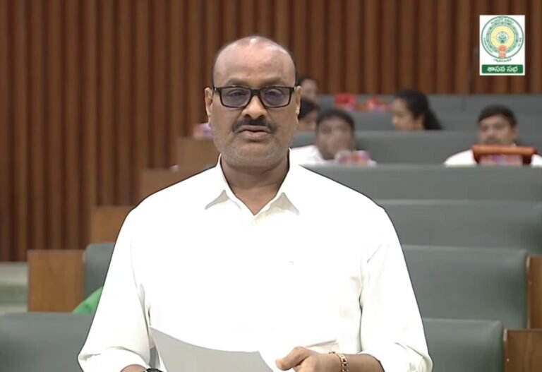 అంతర్జాతీయ ప్రమాణాలతో ఫిషింగ్ హార్బర్ల ఆధునీకరణ: మంత్రి 