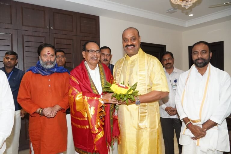 కేంద్ర మంత్రి చౌహన్‌ను కలిసిన మంత్రి అచ్చెన్నాయుడు