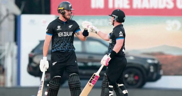 ఆశ్చర్యపరిచే ఆటతీరుతో కివీస్ జోరు.. టీమిండియాకు సవాల్!