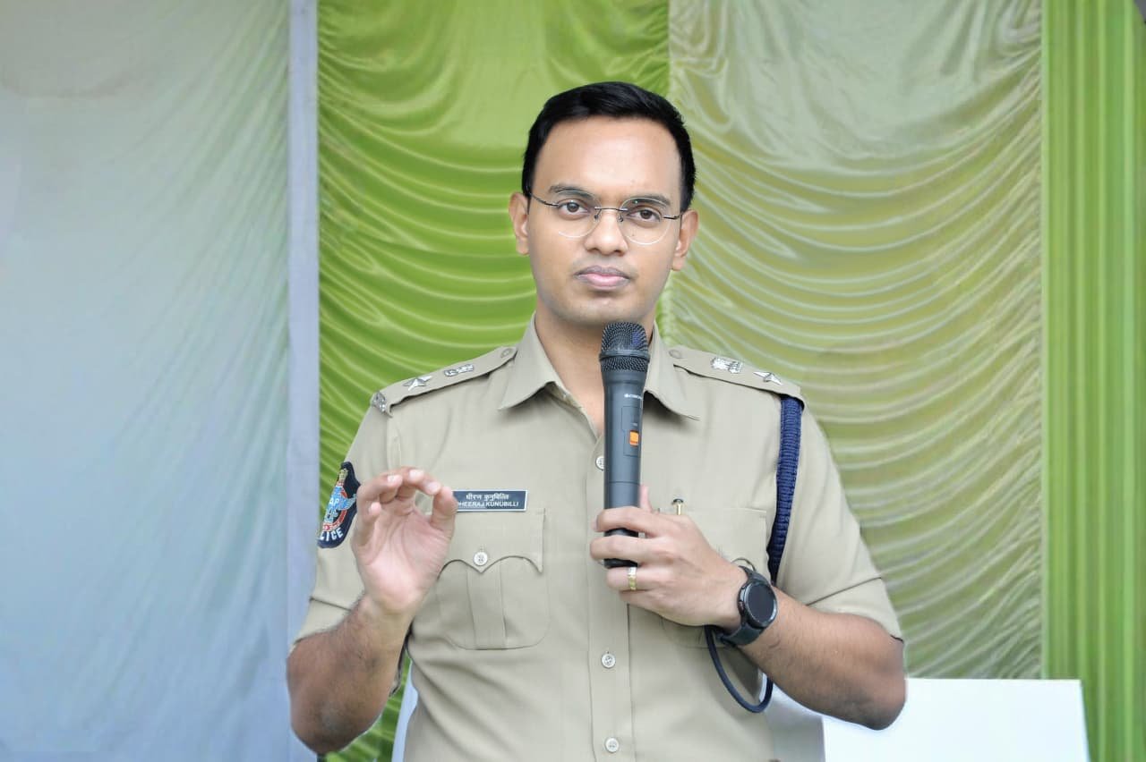 యువత భవిష్యత్తును చిదిమేస్తున్న ‘కూల్ లిప్’పై కఠిన చర్యలు: ఎస్పీ