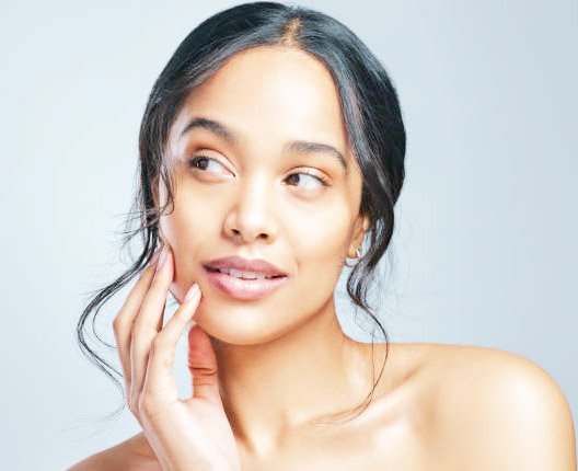 మెరిసే చర్మం కోసం.. ఇంట్లోనే  చిట్కాలు!