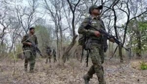 ఛత్తీస్‌గఢ్‌లో భారీ ఎన్‌కౌంటర్‌ .. ఐదుగురు మావోయిస్టులు మృతి