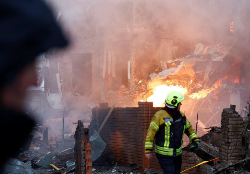 మాస్కోపై డ్రోన్ల దాడి.. విమానాశ్రయాలు బంద్, రష్యా ఉక్కిరిబిక్కిరి!