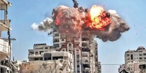 ఇజ్రాయిల్ వైమానిక దాడులతో వణికిన గాజా..