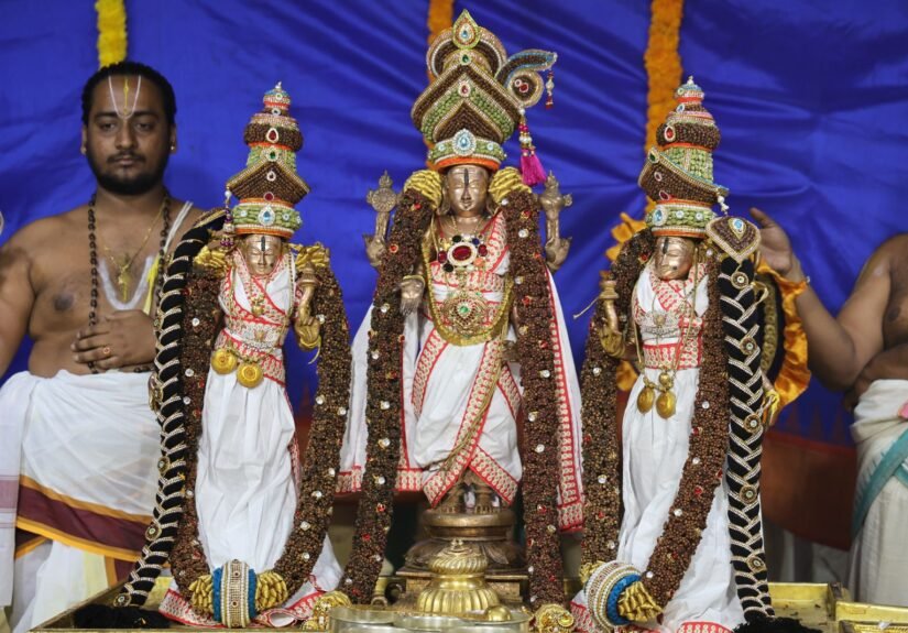 వైభవంగా శ్రీదేవి భూదేవి సమేత కల్యాణ వేంకటేశ్వరుస్వామి స్నపన తిరుమంజనం