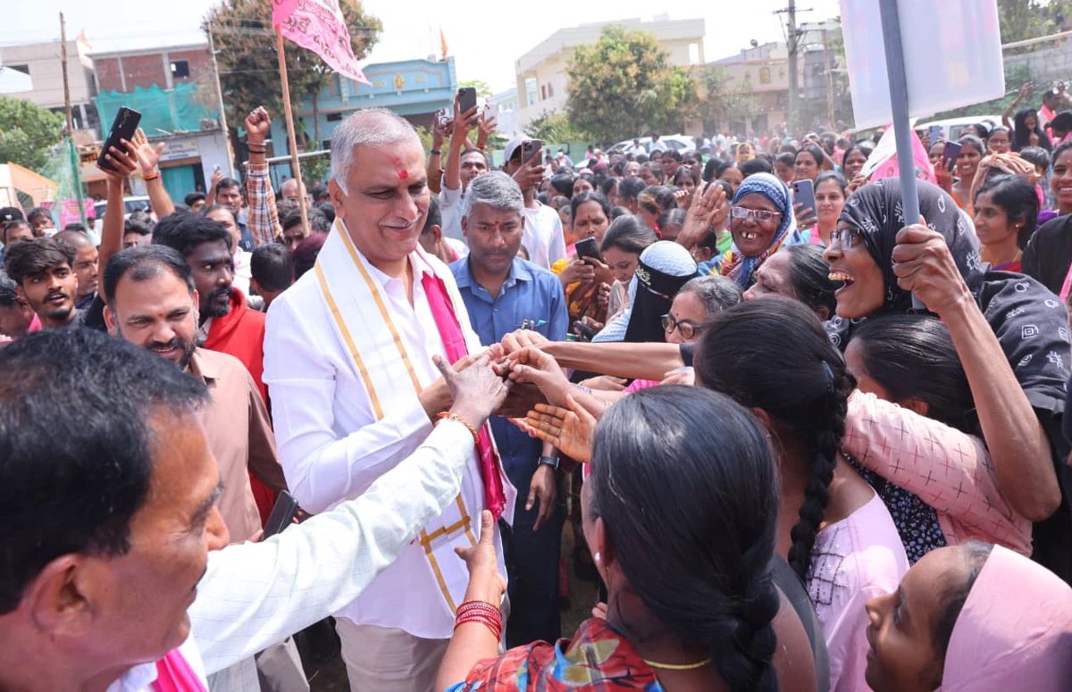 గజ్వేల్ అభివృద్ధి ప్రదాత కేసీఆర్..