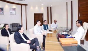 బాపట్ల కలెక్టరేట్‌లో సింగపూర్ బృందం: అభివృద్ధిపై కీలక చర్చలు