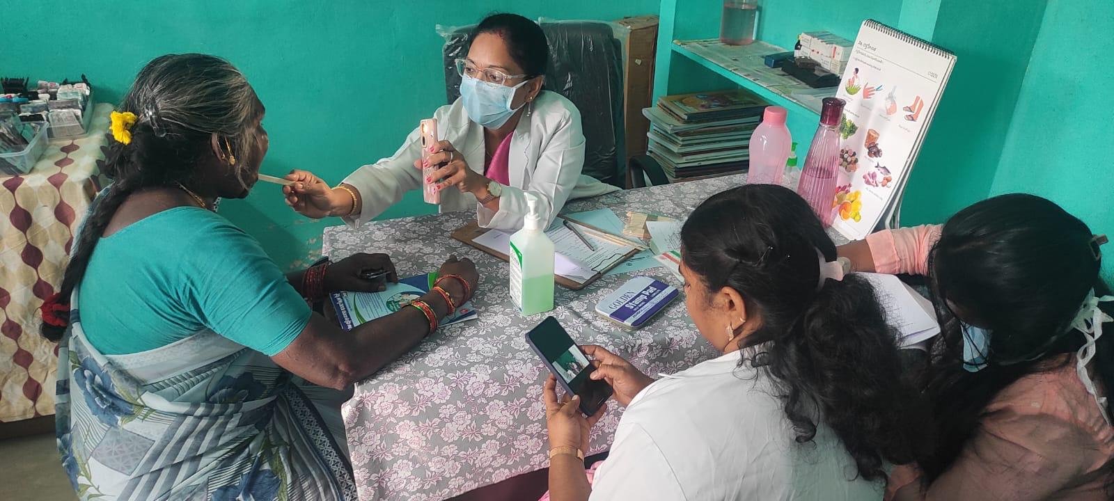 రేణిగుంటలో ‘పింక్ బస్’ సందడి