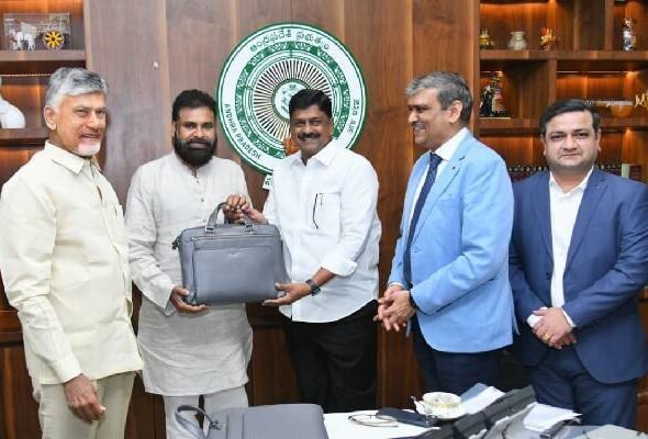 స్వర్ణాంధ్ర లక్ష్యంగా రూ. 3.32 లక్షల కోట్ల బడ్జెట్