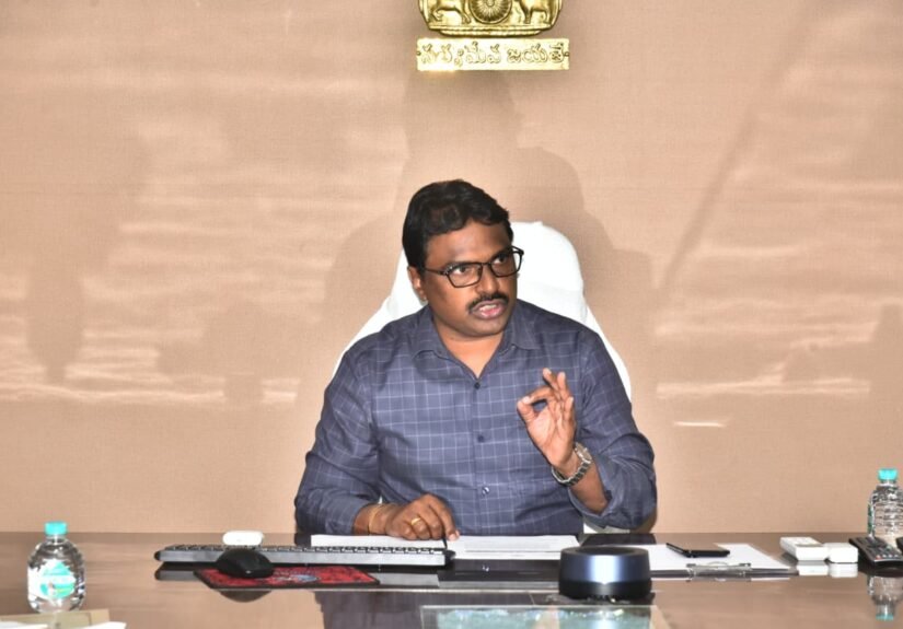 చిన్నారుల భవిష్యత్తుపై కలెక్టర్ స్పెషల్ ఫోకస్