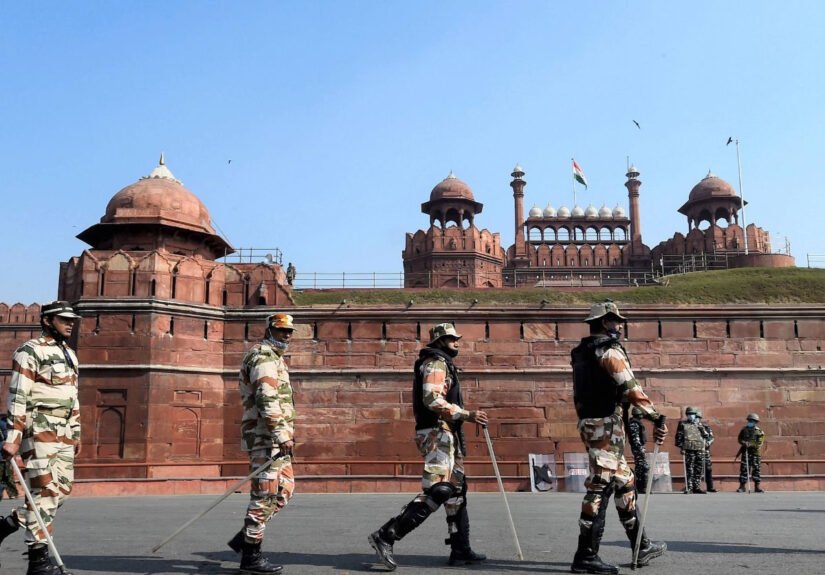ఢిల్లీలో హై అలర్ట్: భారీగా పెరిగిన భద్రత!