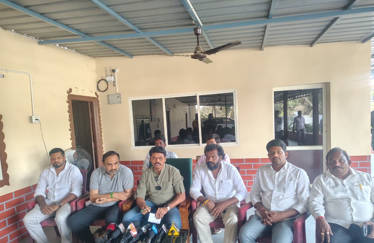 అంగన్వాడీ కేంద్రంలో ఎమ్మెల్యే ఆకస్మిక తనిఖీ