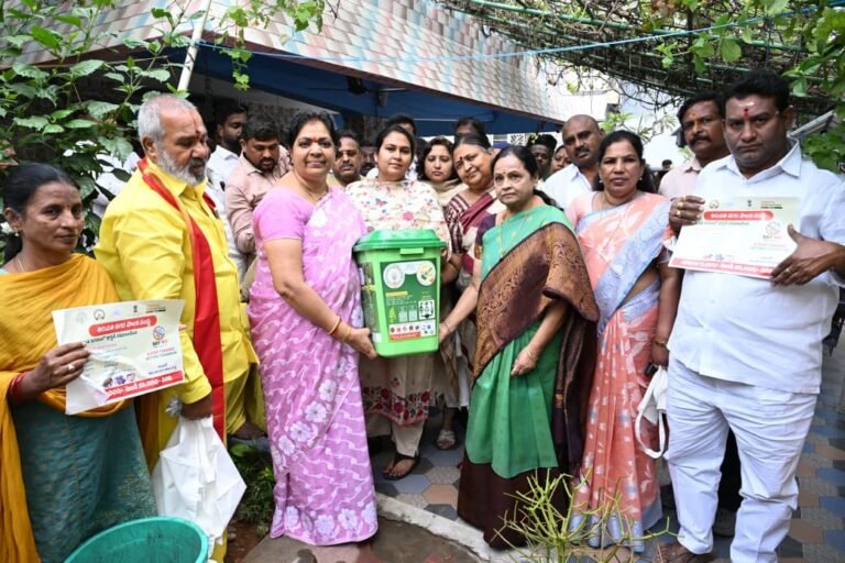 సుందర తిరుపతి నిర్మాణంలో భాగస్వాములు కావాలి:  కమిషనర్