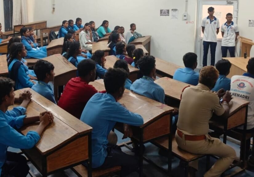 ఎస్‌జిఎస్ ఆర్ట్స్ కాలేజీలో తిరుపతి పోలీసుల భరోసా