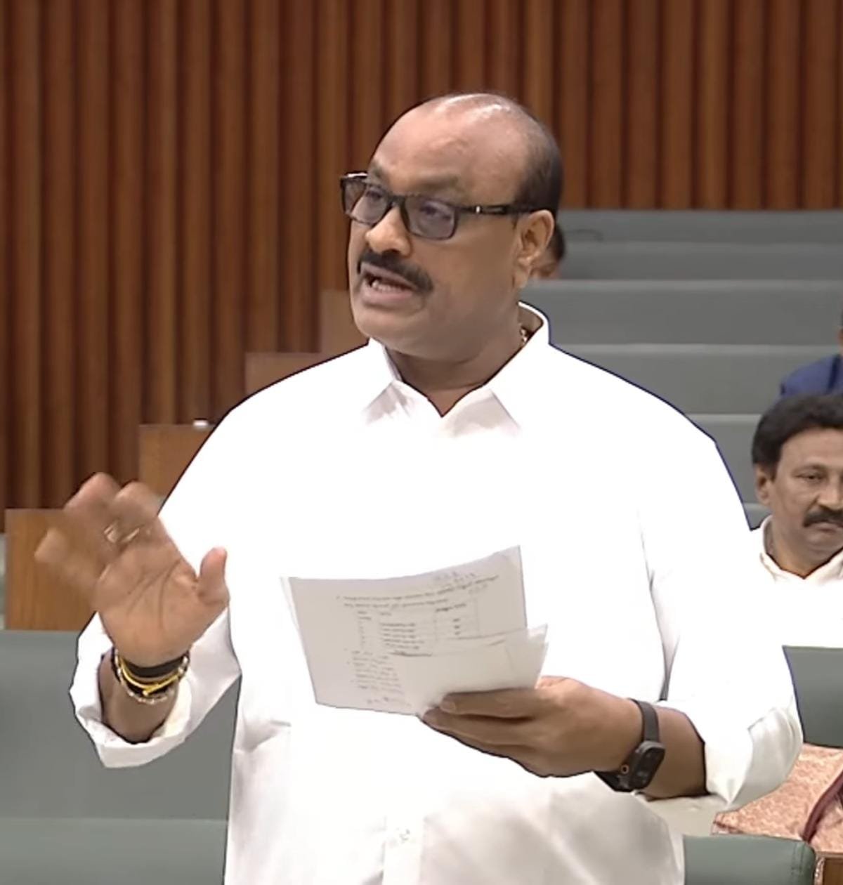 వైసీపీ పాలనలో పశుసంవర్ధక శాఖ నిర్వీర్యం..