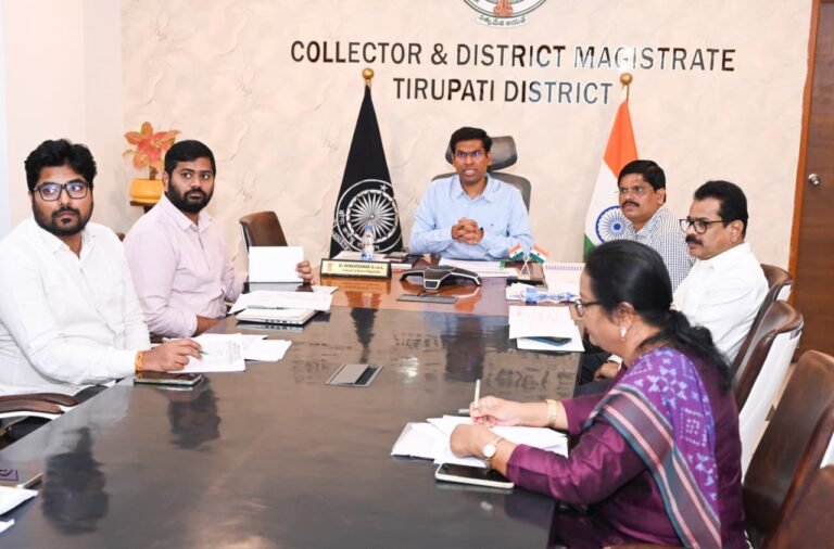 రీసర్వే పనులు వేగవంతం చేయండి: కలెక్టర్ డాక్టర్‌ ఎస్. వేంకటేశ్వర్