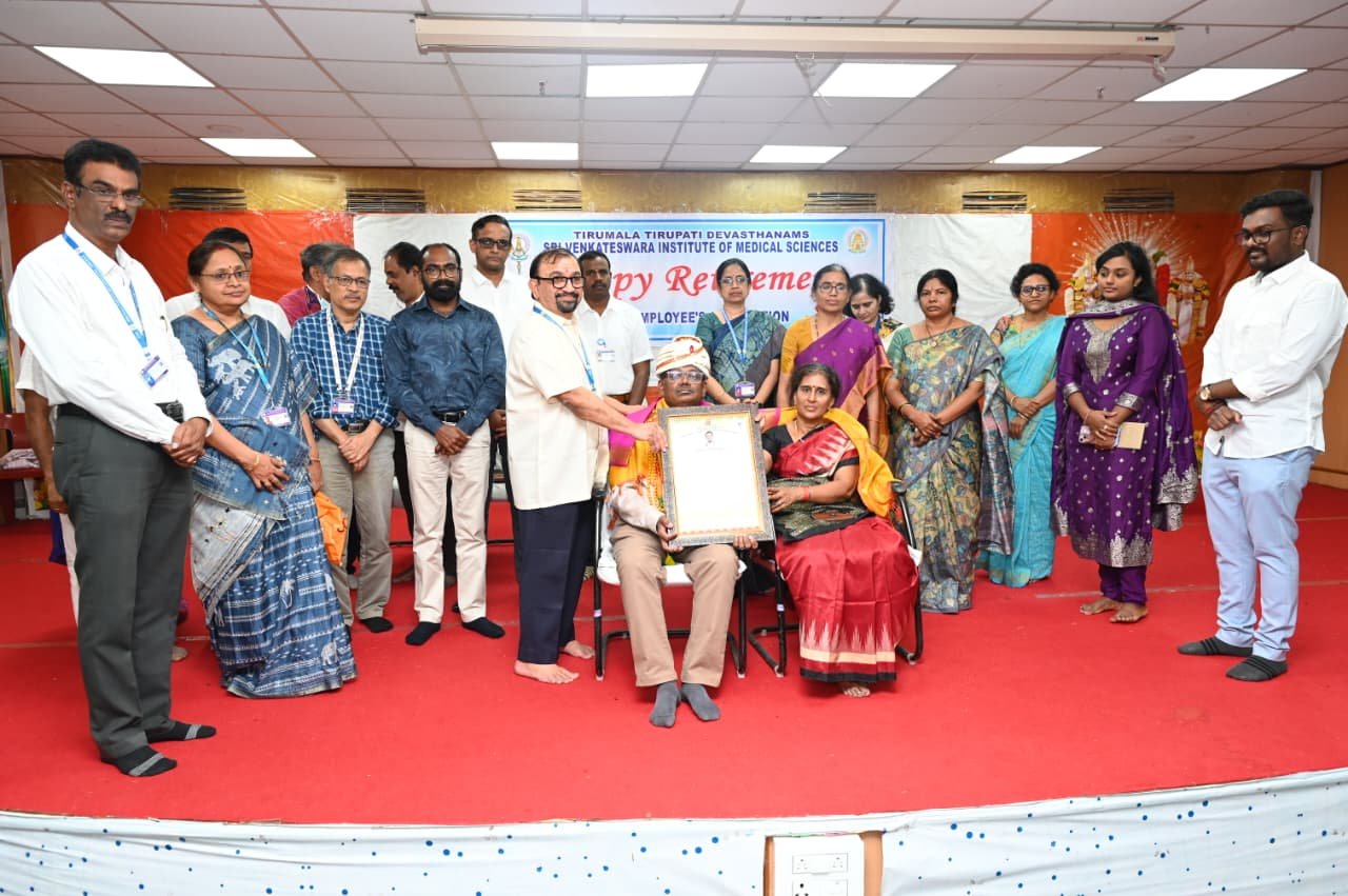 స్విమ్స్ కార్డియాలజీ దిగ్గజం డాక్టర్ రాజశేఖర్ పదవీ విరమణ