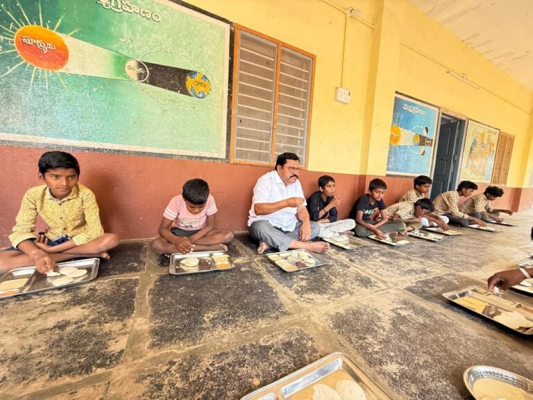 పెద్దారికట్ల బాలుర వసతి గృహం ఆకస్మిక తనిఖీ