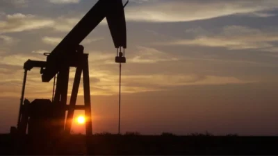 నెలన్నాళ్ళు రష్యా అయిల్ కొనుక్కోని బతికిపోండి : భారత్‌పై అమెరికా దయ