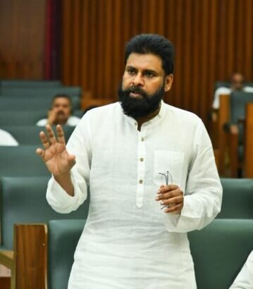 కొత్త జిల్లాల ప్రాతిపదికనే జడ్పీ ఎన్నికలు: డిప్యూటీ సీఎం పవన్ కళ్యాణ్