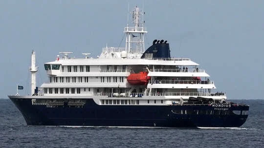 Hantavirus-Affected Cruise Ship